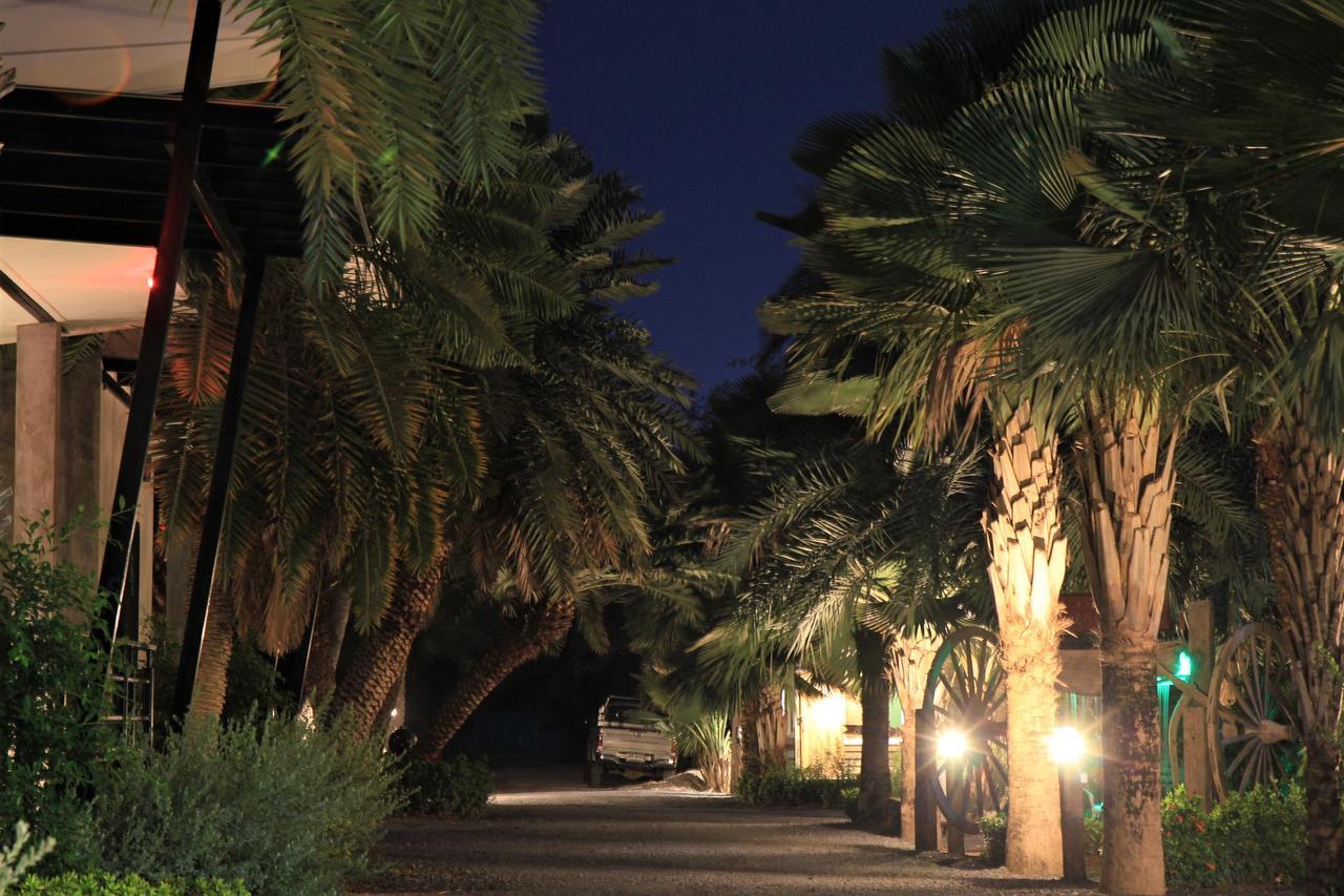 Lopburi Palm Resort מראה חיצוני תמונה