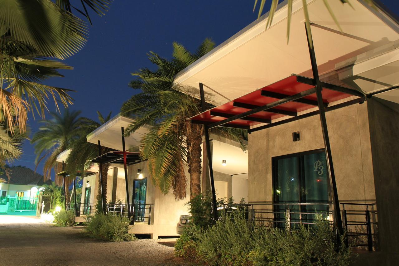 Lopburi Palm Resort מראה חיצוני תמונה