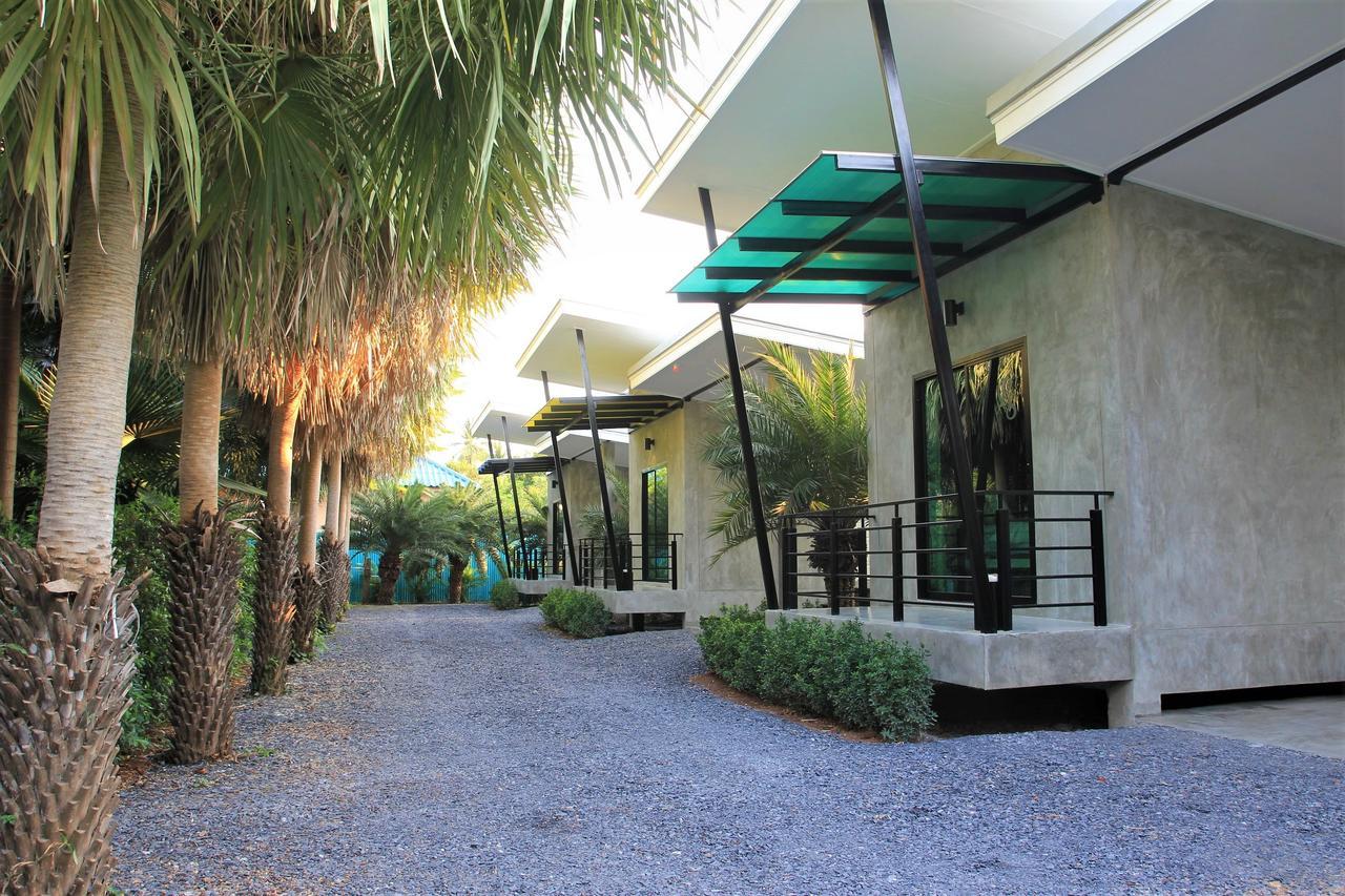 Lopburi Palm Resort מראה חיצוני תמונה