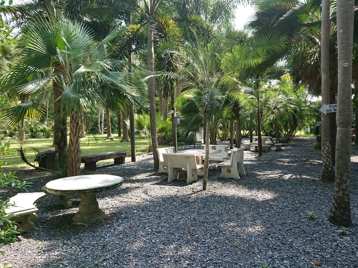 Lopburi Palm Resort מראה חיצוני תמונה