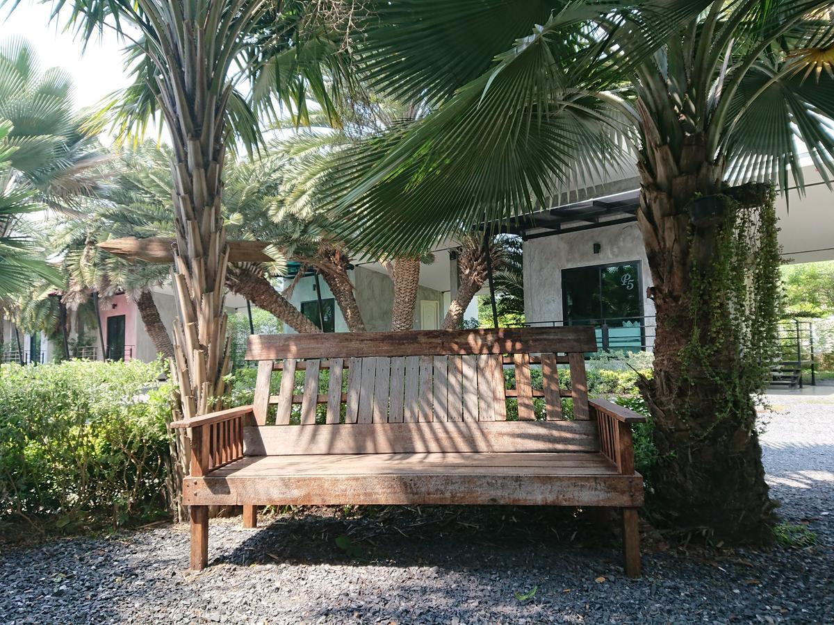 Lopburi Palm Resort מראה חיצוני תמונה