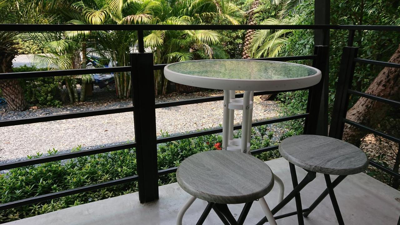 Lopburi Palm Resort מראה חיצוני תמונה